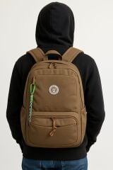 Beş Gözlü Geniş Sırt Çantası – Peluş Hediyeli, Konforlu Askılı, Günlük Kullanıma Uygun